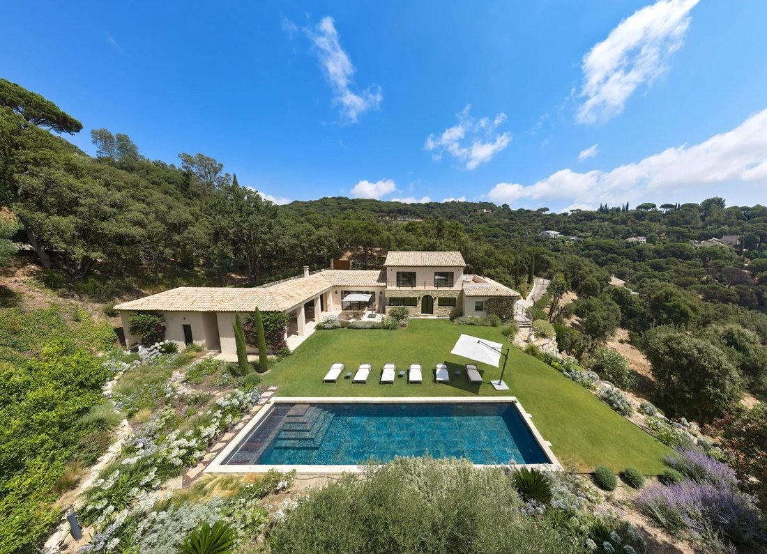 Villa in La Croix-Valmer, Provence-Alpes-Côte d'Azur, France 2 - 18575147