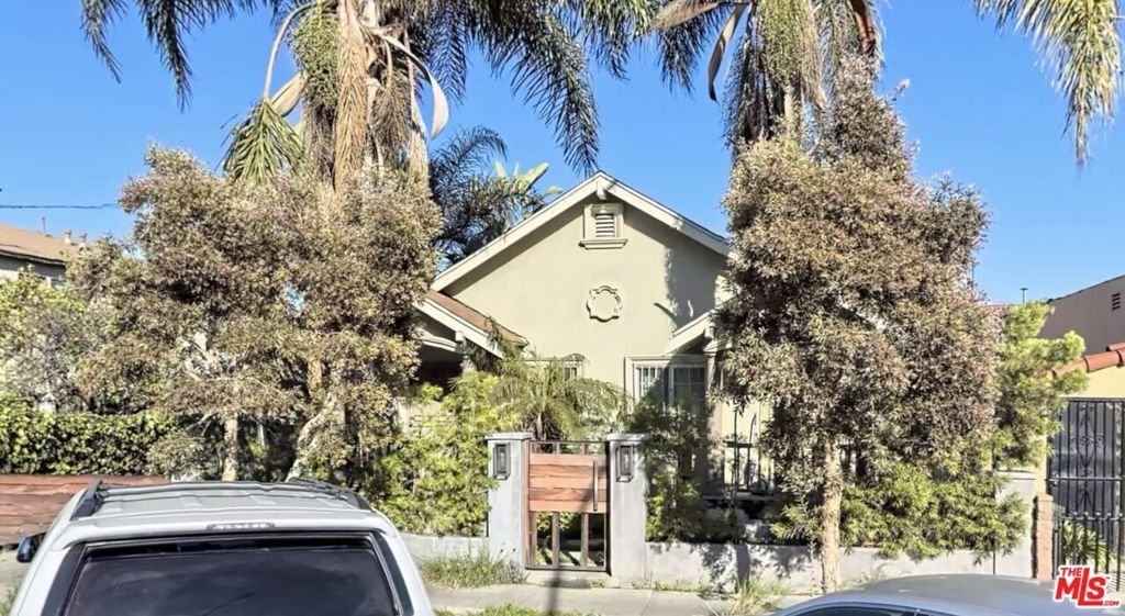 Huntington Park, California, United States 1 - 18577039