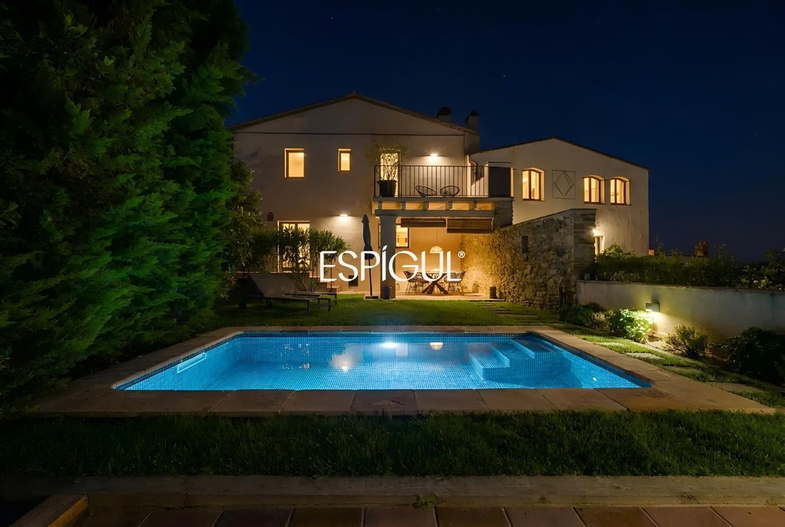 Villa in la Bisbal d'Emporda, Catalonia, Spain 2 - 18574323