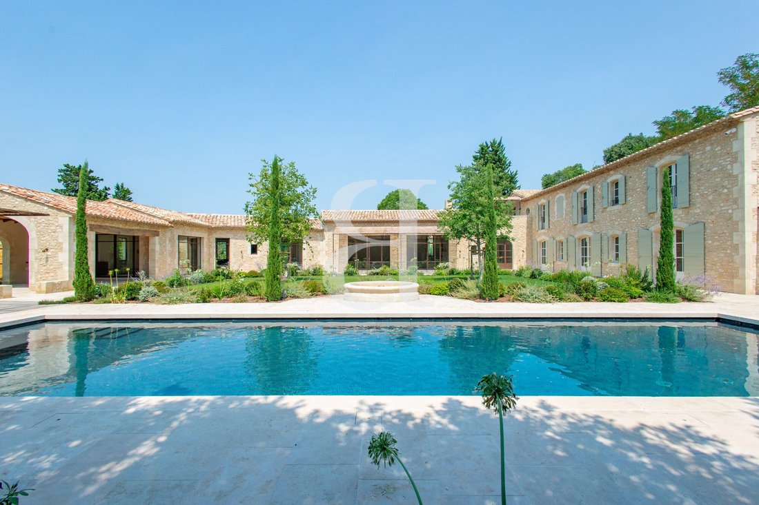 Country House in Saint-Rémy-de-Provence, Provence-Alpes-Côte d'Azur, France 1 - 16838269