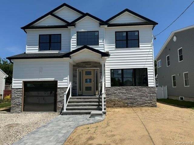 House in Merrick, New York, United States 1 - 18469516