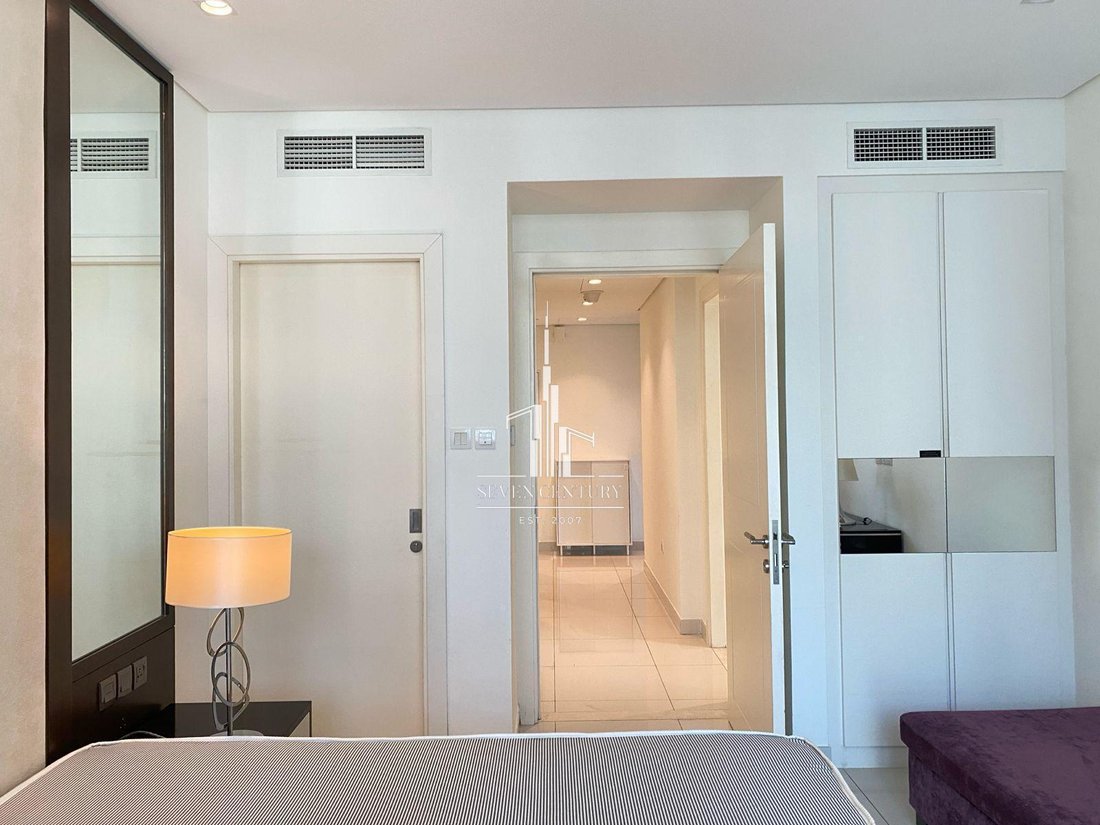 Apartment in Downtown Dubai, Dubai, United Arab Emirates 2 - 18574457