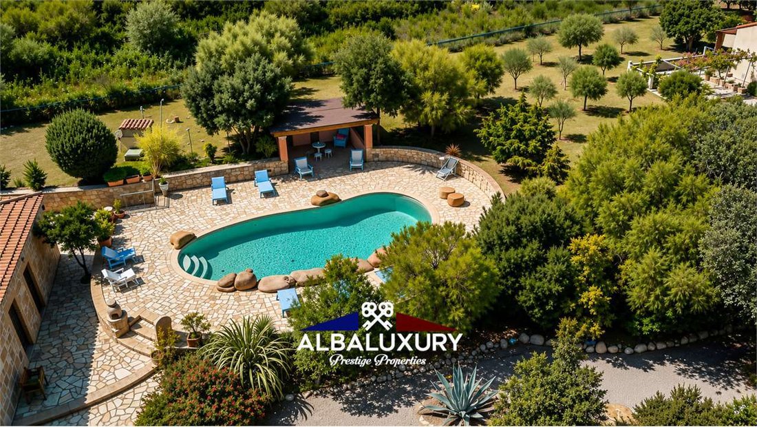 Villa in San Pantaleo, Olbia, Italy 1 - 15933131