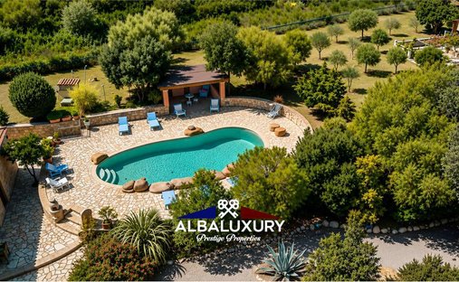 Villa en San Pantaleo, Olbia, Italia 1