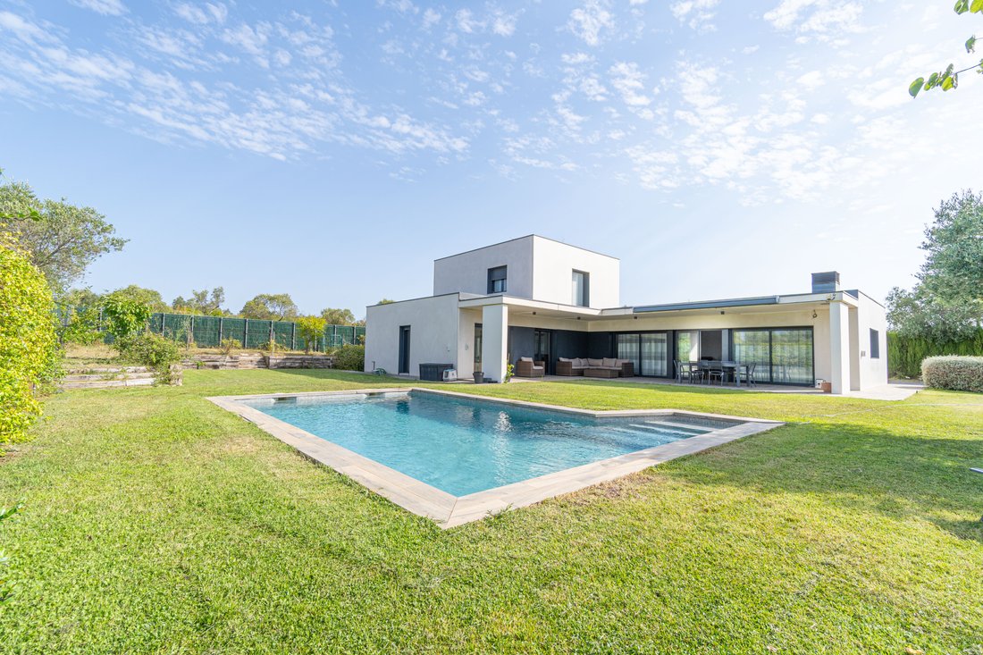 Villa in Peralada, Catalonia, Spain 1 - 18574482