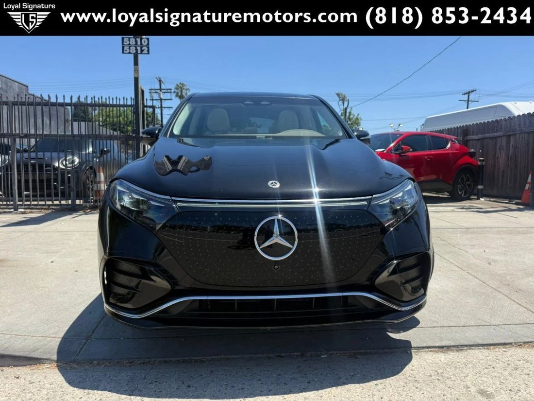 Suv in Van Nuys, CA, United States 2 - 18578372