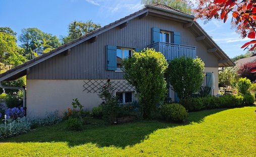 House in Cessy, Auvergne-Rhône-Alpes, France 1