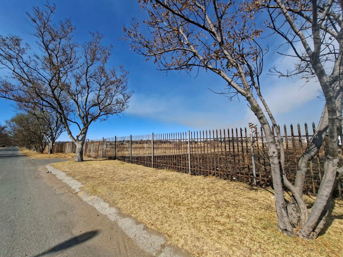 Land in Secunda, Mpumalanga, South Africa 1 - 18575269