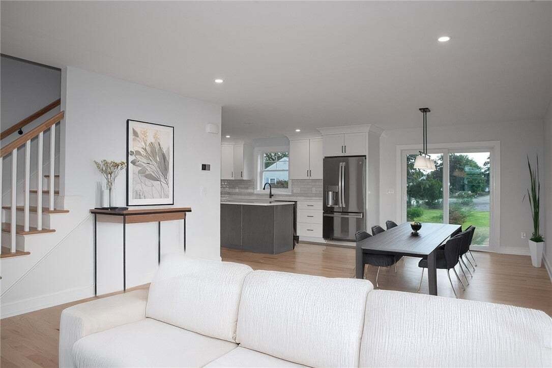 House in Warwick, Rhode Island, United States 2 - 18576027