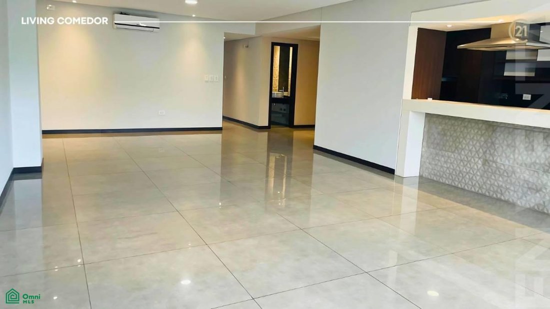 Condo in Santa Cruz de la Sierra, Santa Cruz Department, Bolivia 2 - 18112394