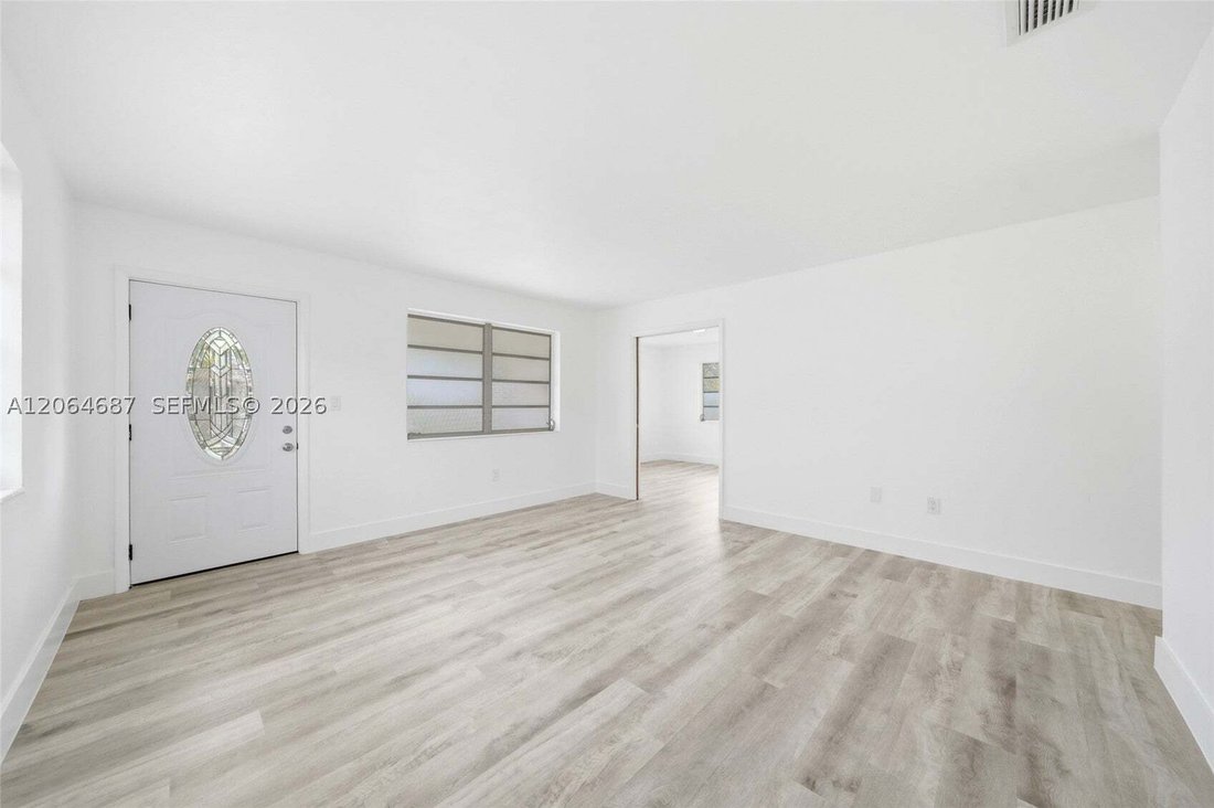 House in Miami, Florida, United States 3 - 18576932