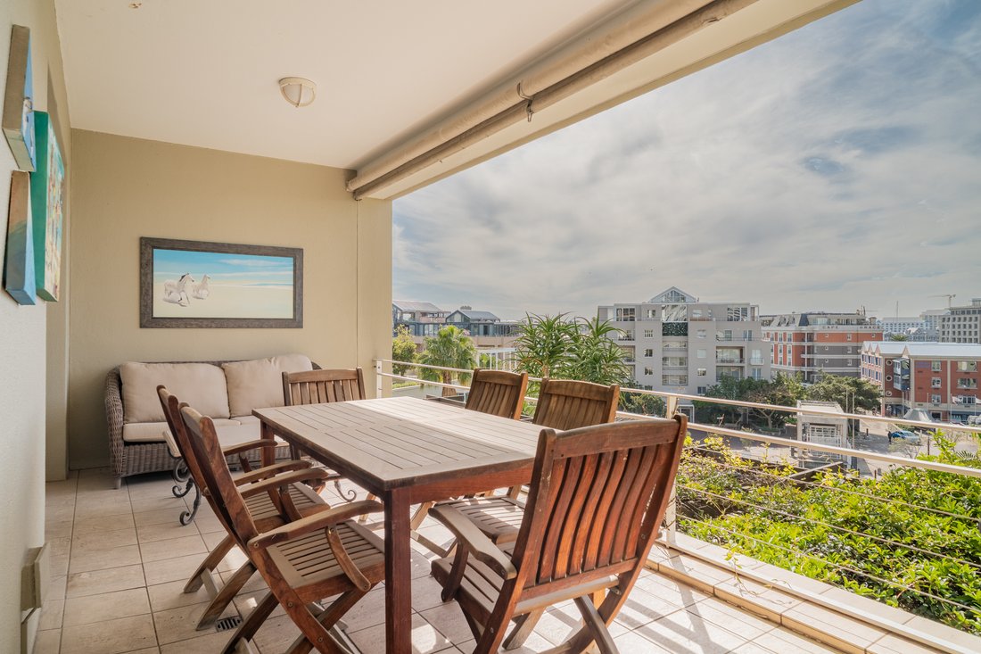 Apartment in Foreshore, Cape Town, South Africa 1 - 18575270