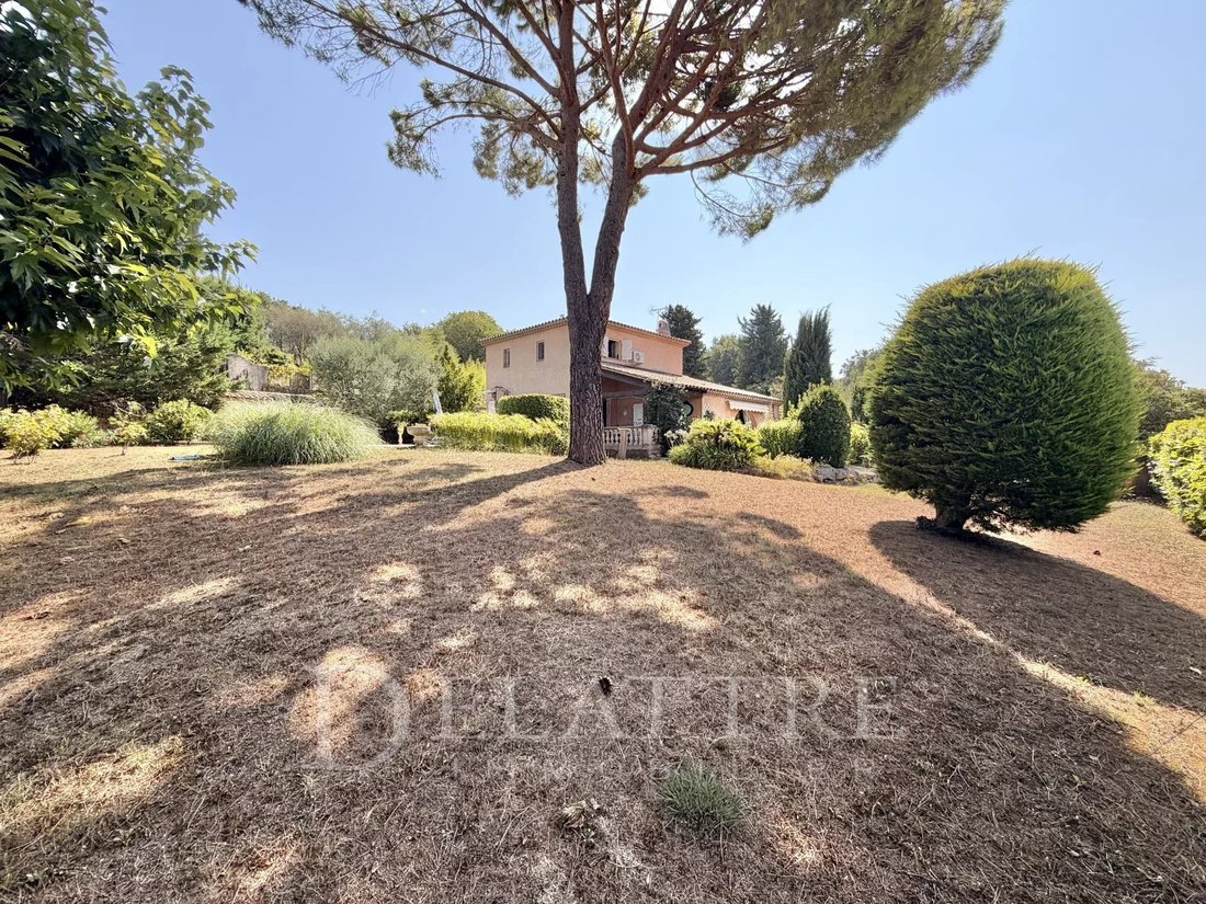 Villa in Opio, Provence-Alpes-Côte d'Azur, France 1 - 18574989
