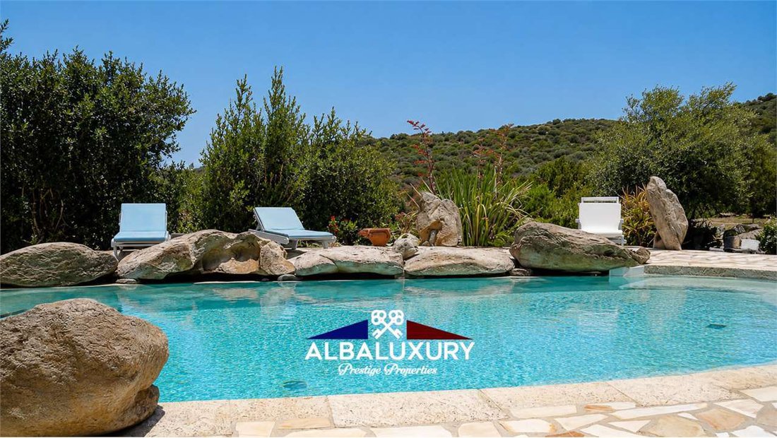Villa in San Pantaleo, Olbia, Italy 3 - 15933131