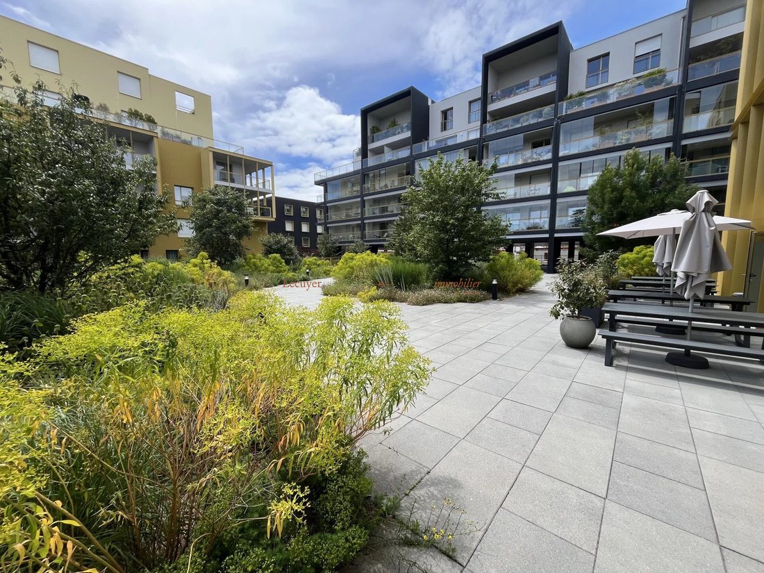 Apartment in Zone Industrielle du Prat, Vannes, France 1 - 18385661