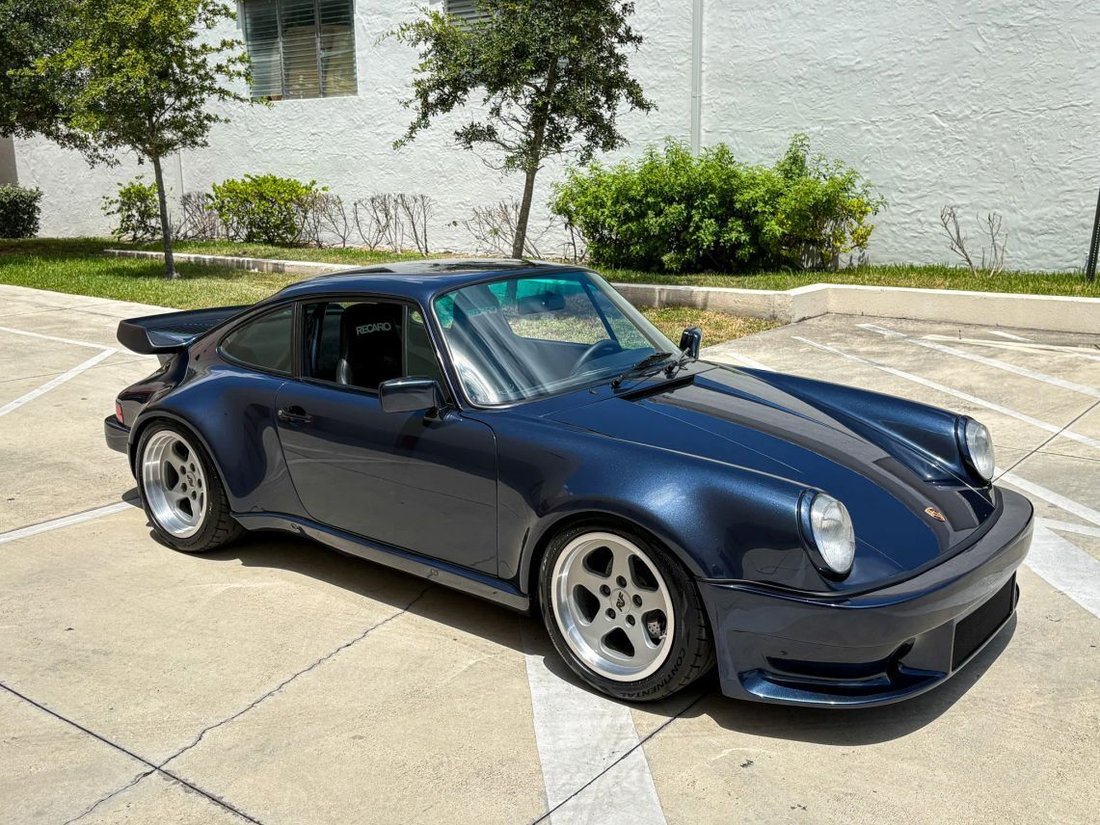 Coupe in Boca Raton, FL, United States 1 - 18464838