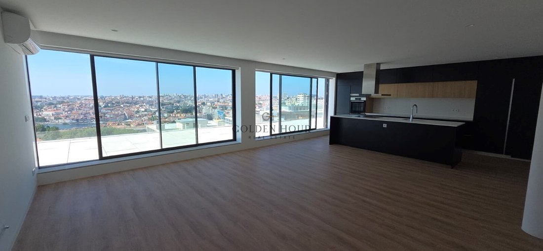 Apartment in Mafamude e Vilar do Paraiso, Porto District, Portugal 3 - 17254656