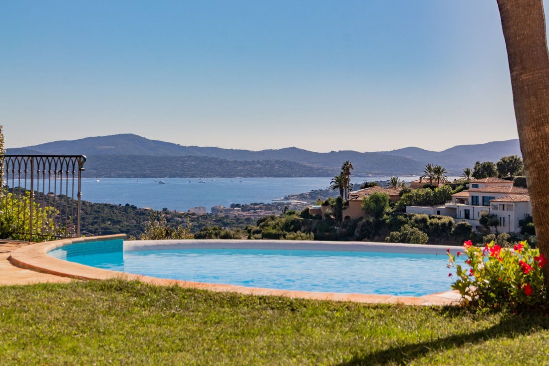Villa in Nartelle-Noyer-Bellevue-bd des Sardinaux, Sainte-Maxime, France 2 - 16359003