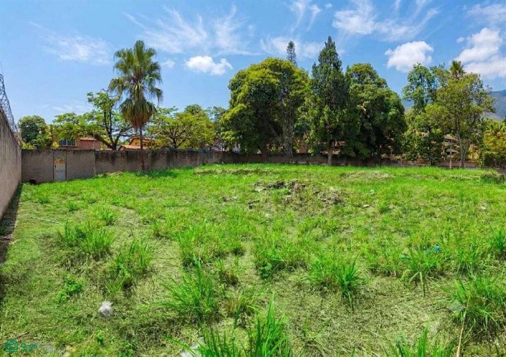 Land in Caracas, Miranda, Venezuela 2 - 17814528