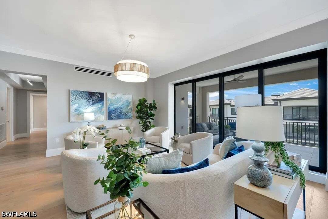 Condo in Naples, Florida, United States 5 - 18576985