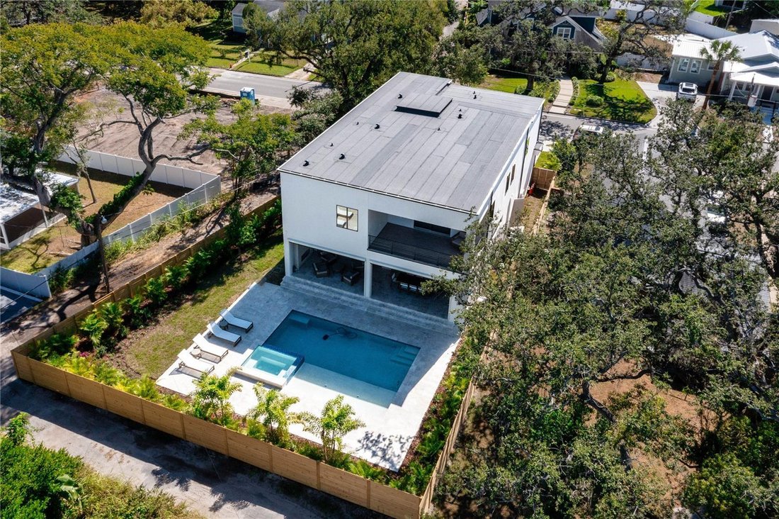 House in Tampa, Florida, United States 5 - 18254508