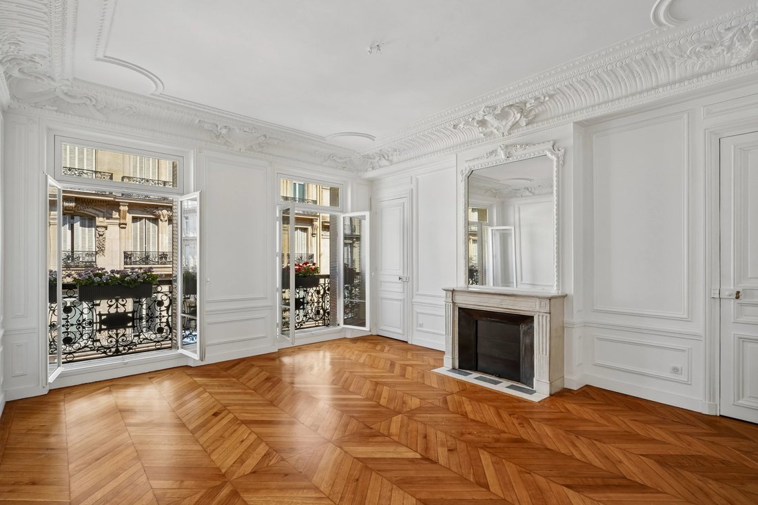 Apartment in Paris 8e Arrondissement, Paris, France 1 - 18574400