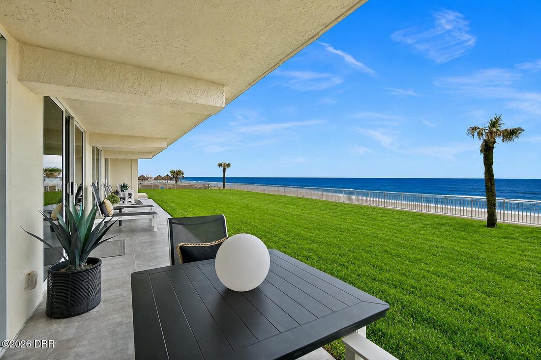 Condo in Daytona Beach, Florida, United States 3 - 18575790