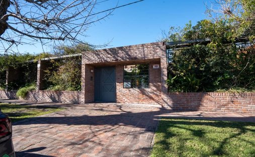 House in City Bell, Buenos Aires Province, Argentina 1