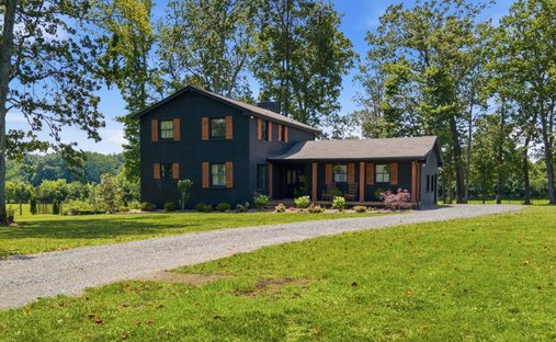 House in Cottontown, Tennessee, United States 1
