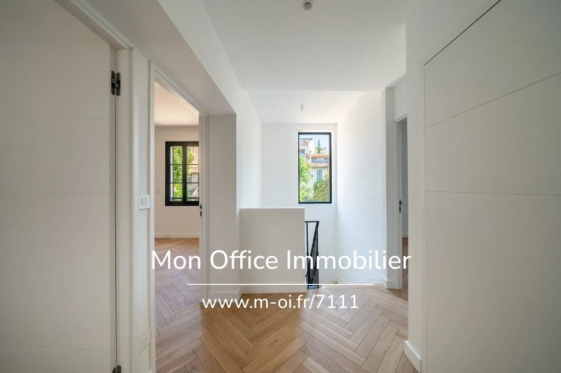 House in Mazarin-Opéra-Bellegarde-Mairie, Aix-en-Provence, France 5 - 18574625
