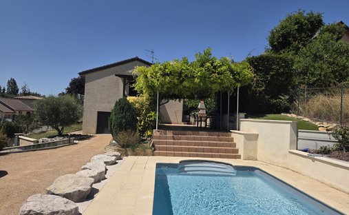 Villa a Guereins, Auvergne-Rodano-Alpi, Francia 1