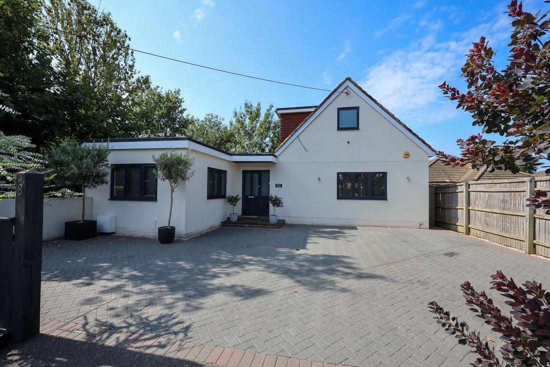 House in Burgess Hill, England 1 - 18574805