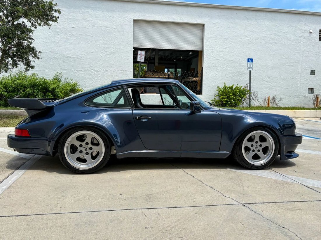 Coupe in Boca Raton, FL, United States 3 - 18464838