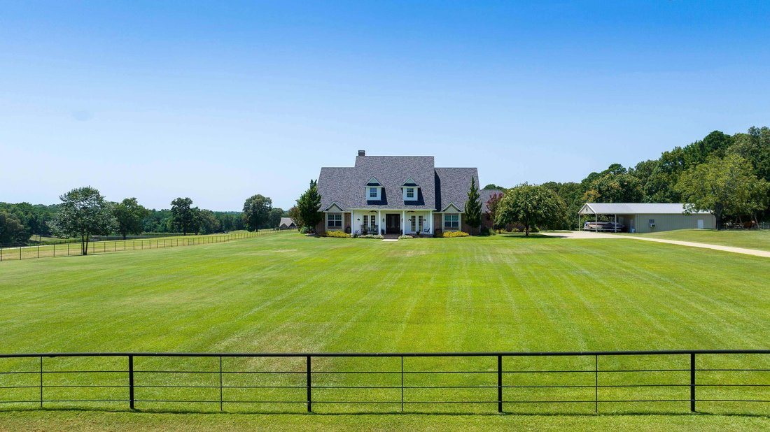 House in Gladewater, Texas, United States 1 - 18575702