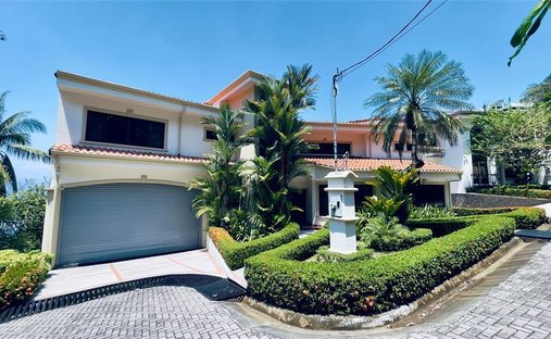House in Playa Herradura, Puntarenas Province, Costa Rica 1
