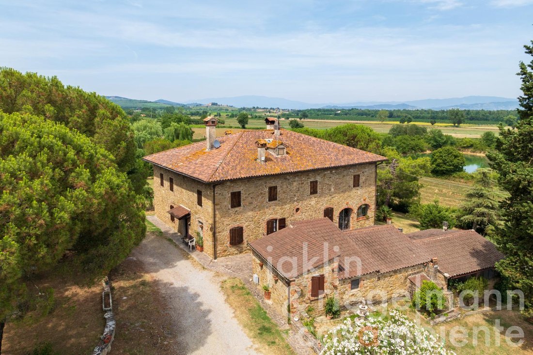 Casa en Civitella in Val di Chiana, Toscana, Italia 3 - 18574342