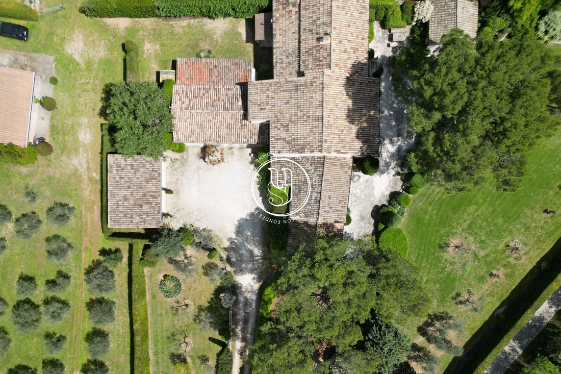 Villa in Saint-Rémy-de-Provence, Provence-Alpes-Côte d'Azur, France 2 - 18574631
