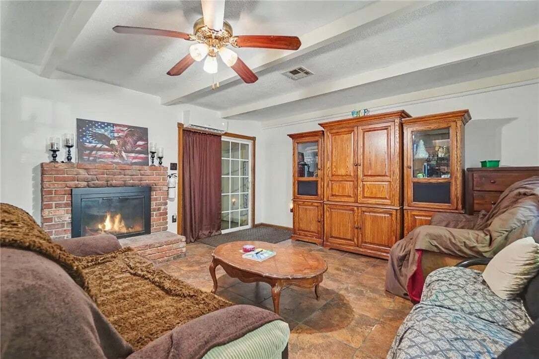 House in San Bernardino, California, United States 4 - 18577265