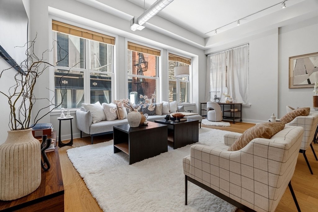Condo in Boston, Massachusetts, United States 3 - 18574351
