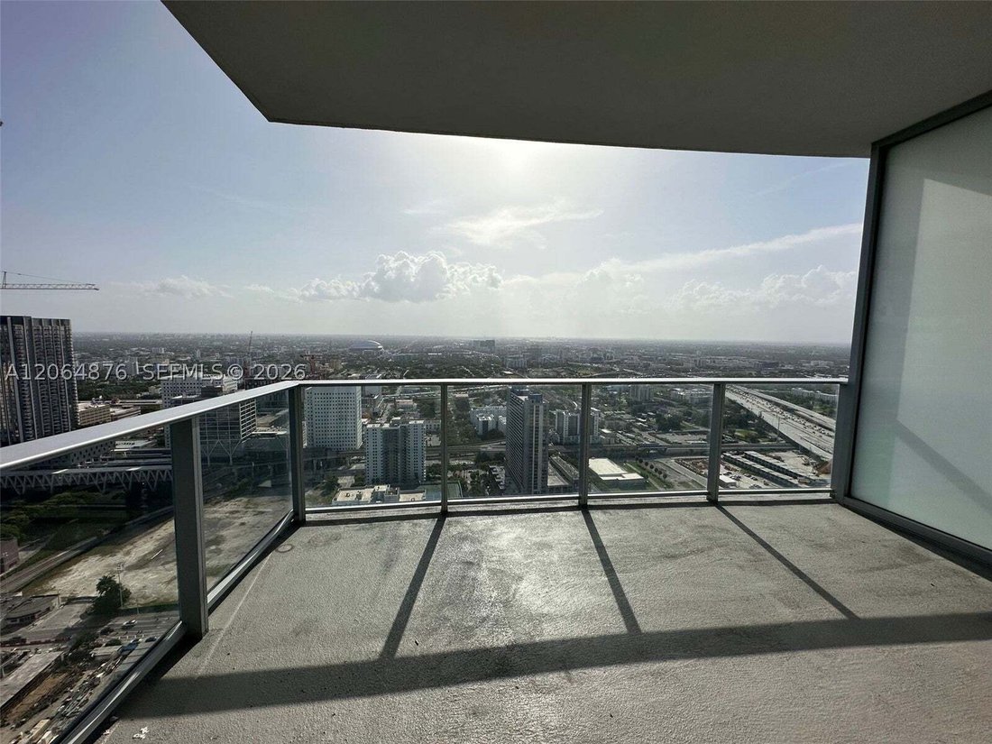 Condo in Miami, Florida, United States 5 - 18576890