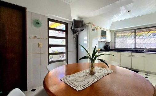 House in Buenos Aires, Buenos Aires, Argentina 1