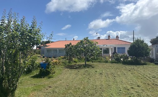Villa in Noirmoutier Centre, Noirmoutier-en-l'Île, France 1