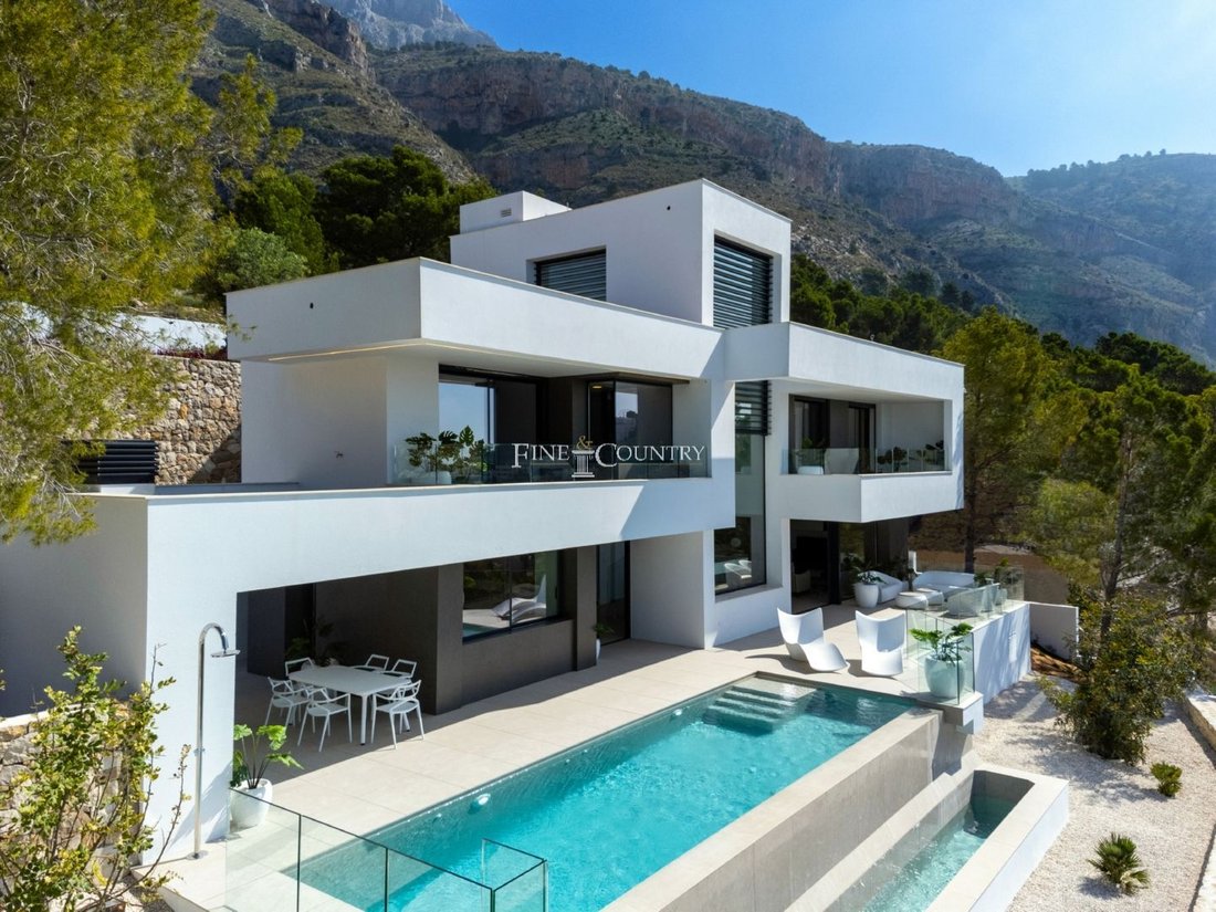 Villa in Altea, Valencian Community, Spain 1 - 12927427