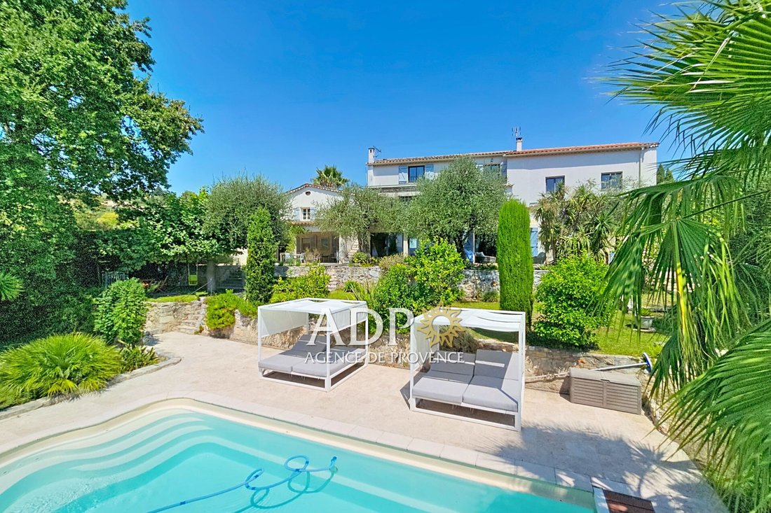 Villa in Grasse, Provence-Alpes-Côte d'Azur, France 1 - 18574616