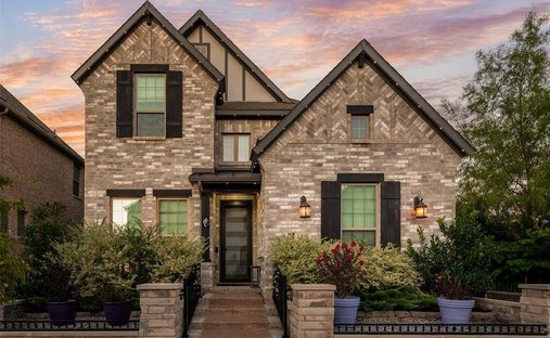 House in Arlington, Texas, United States 1