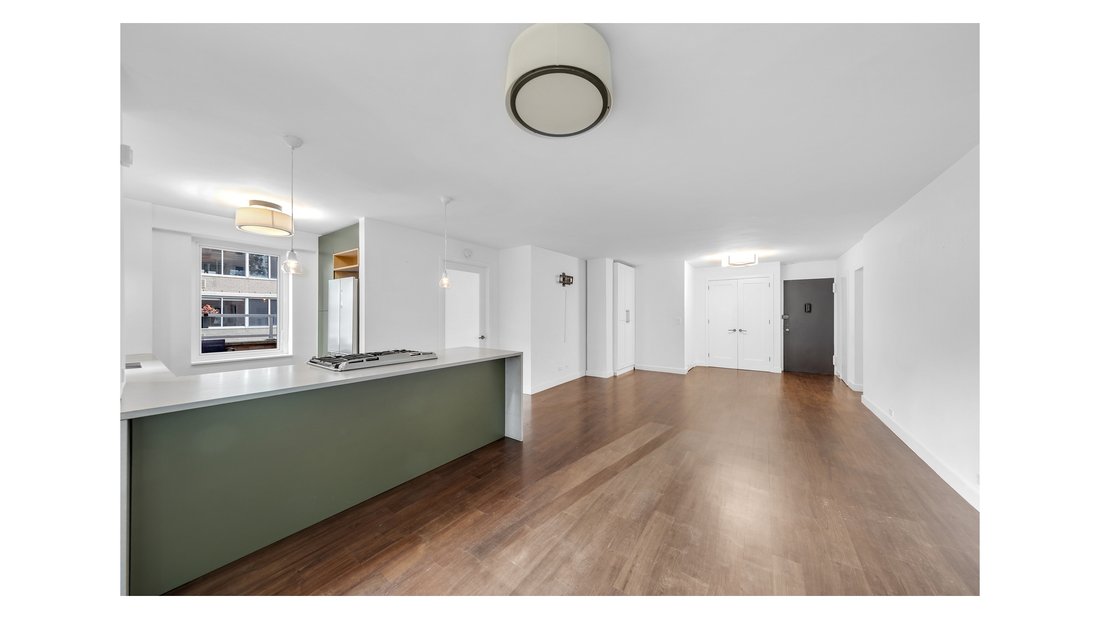 New York, New York, United States 2 - 18577765
