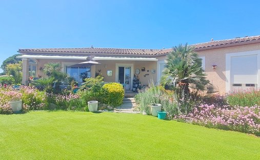 Villa in Saint-Geniès-de-Fontedit, Occitania, France 1