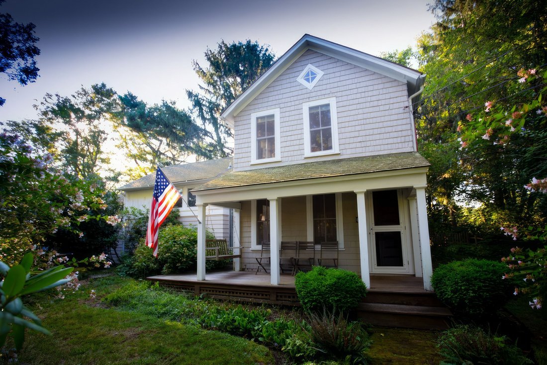 Sag Harbor, New York, United States 1 - 18572232
