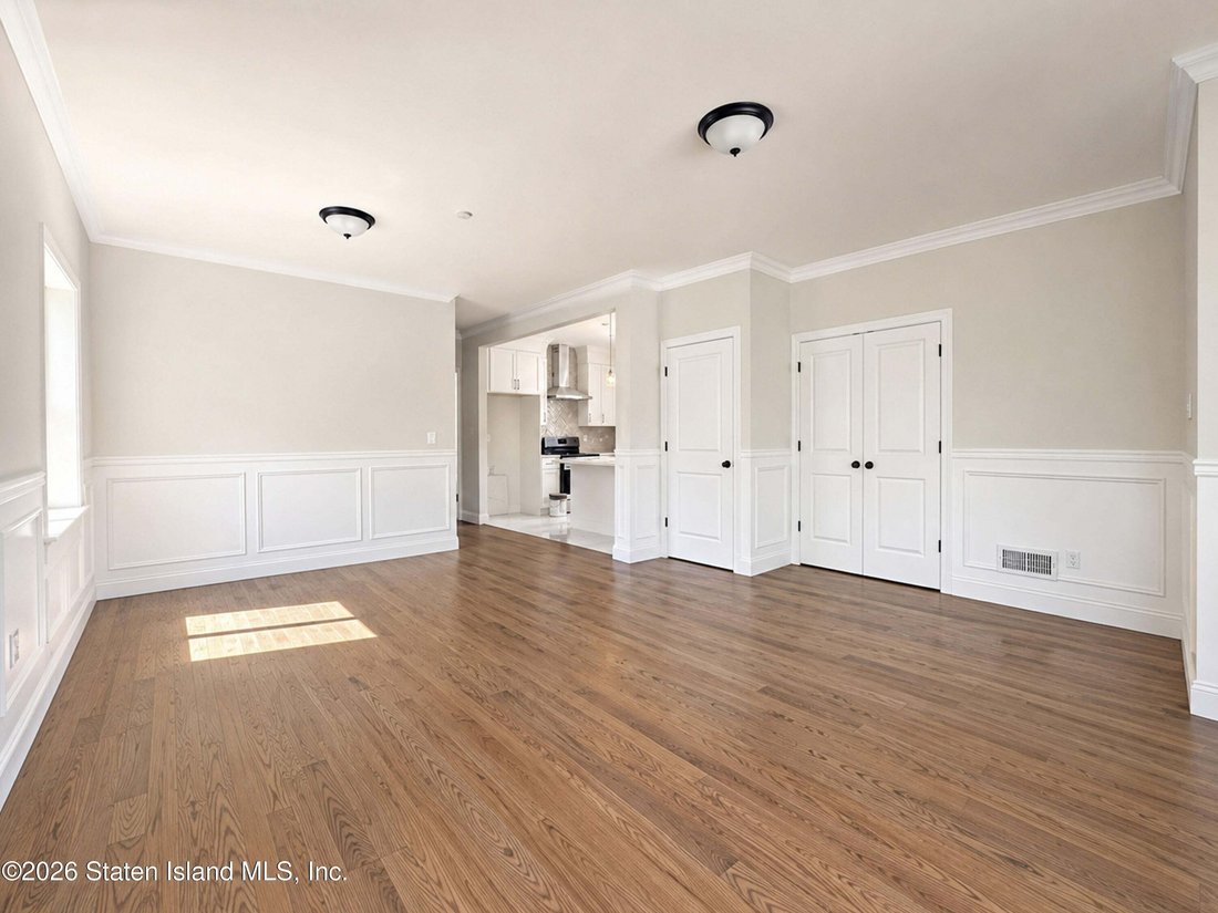 House in New York, New York, United States 5 - 18575958