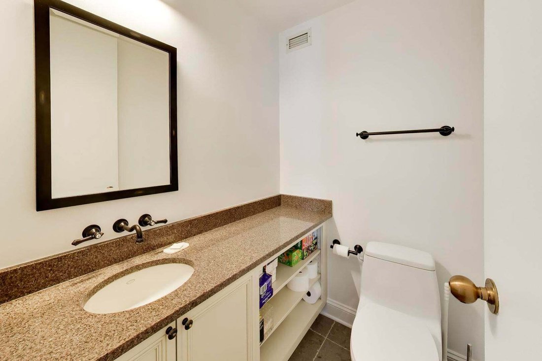 Condo in Chicago, Illinois, United States 5 - 18577172